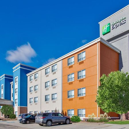 Holiday Inn Express Fremont By Ihg Eksteriør billede