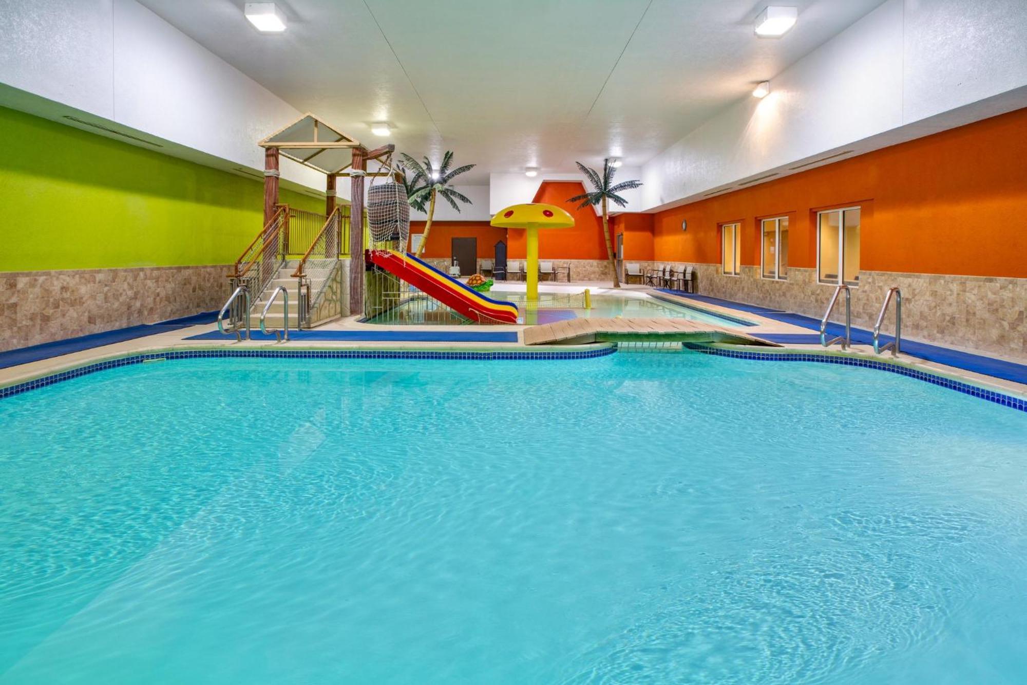 Holiday Inn Express Fremont By Ihg Eksteriør billede