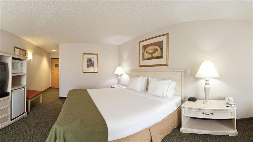 Holiday Inn Express Fremont By Ihg Eksteriør billede